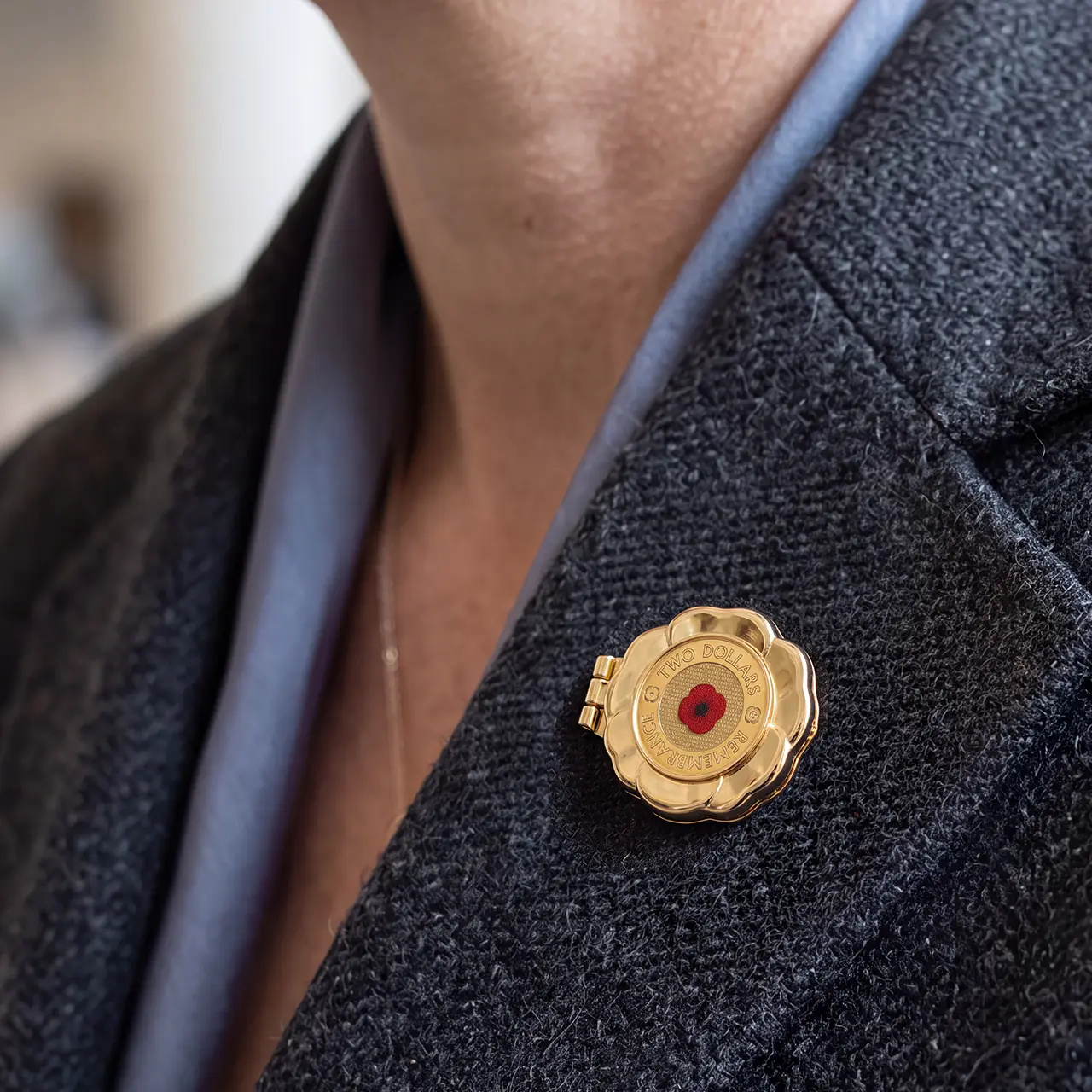 Forever Collection Remembrance Coin Locket Brooch with Red Poppy Coin